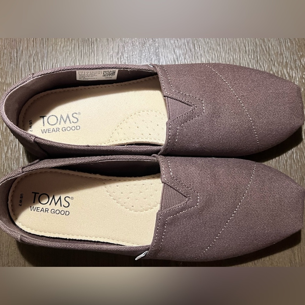 TOMS Women's Classics Canvas Shoe Brown